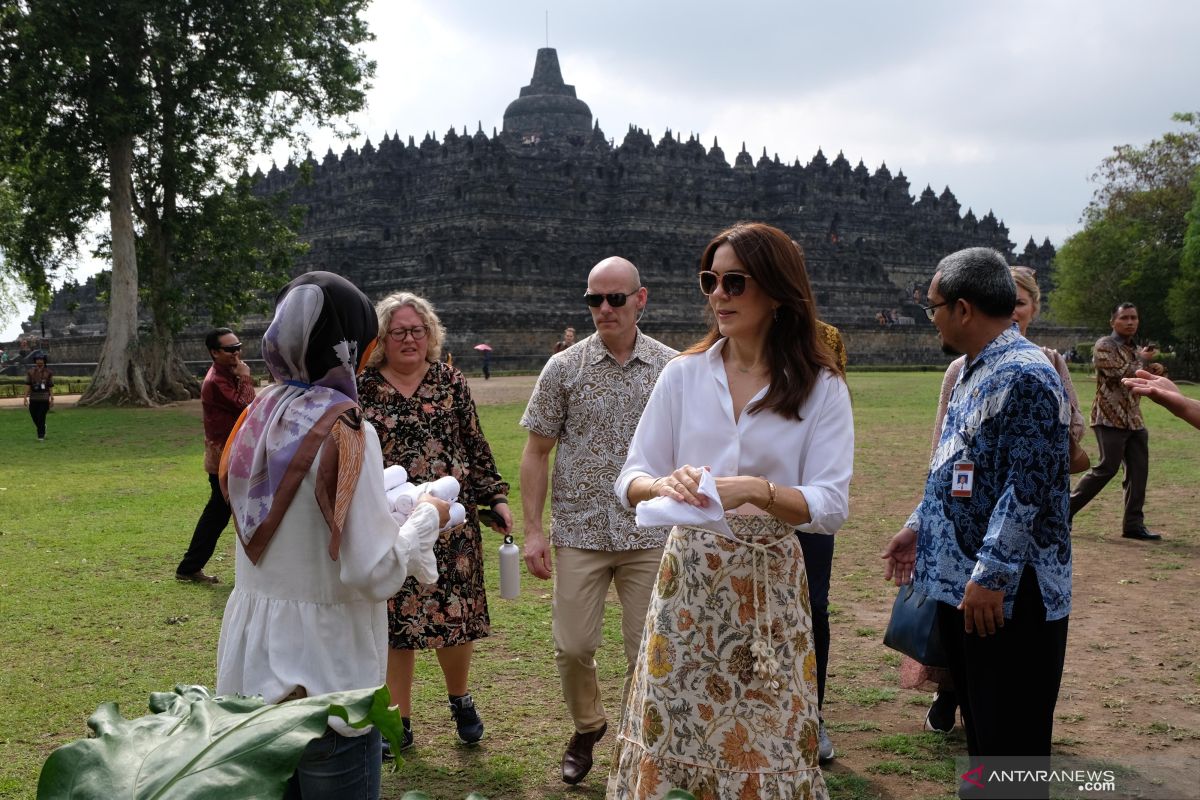 Putri Mahkota Denmark apresiasi kelestarian Candi Borobudur