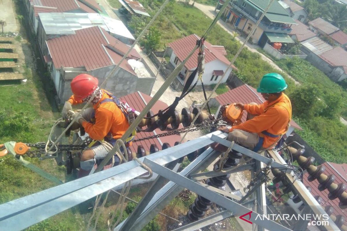 PLN Kalbar tekan gangguan sambaran petir di SUTT 150