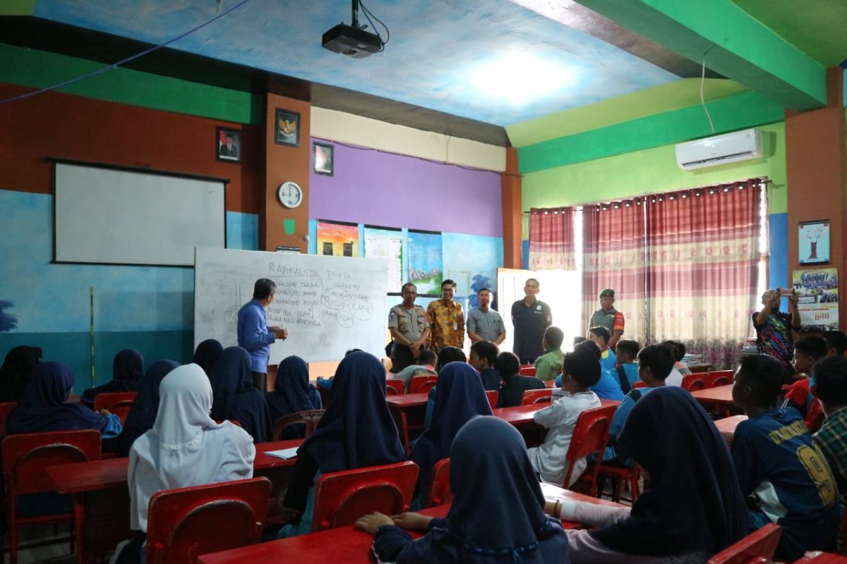 Polda Sulawesi Tenggara antisipasi penyusupan paham radikal di pesantren