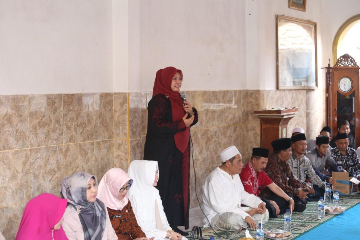 Bupati Pandeglang ajak warga teladani akhlak Nabi Muhammad SAW