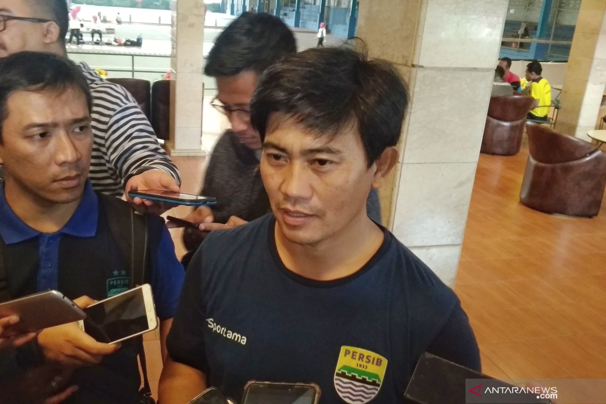 Tim pelatih Persib Bandung terus jalin komunikasi dengan pemain