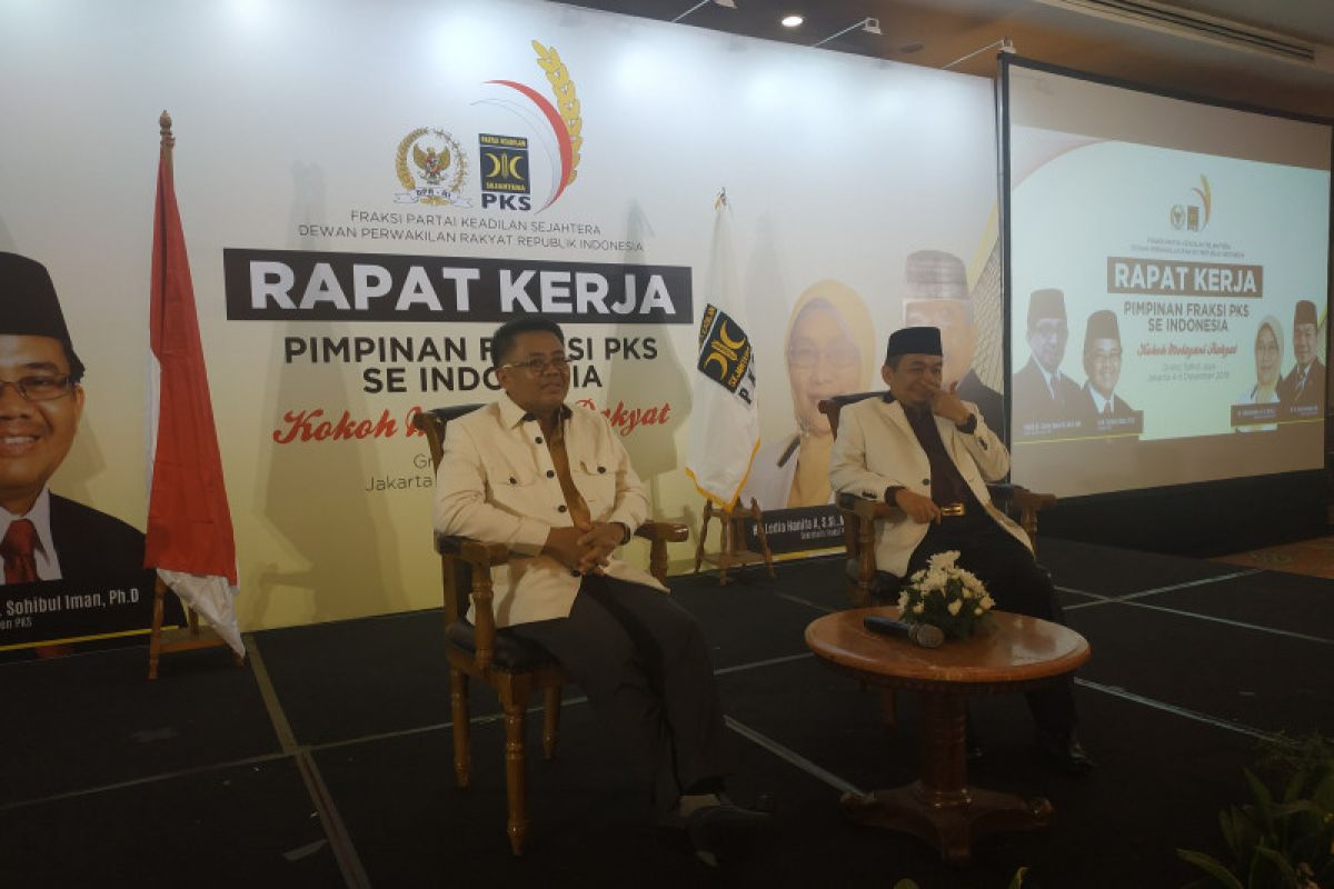 PKS: Tidak fair menilai kinerja presiden yang baru saja bekerja