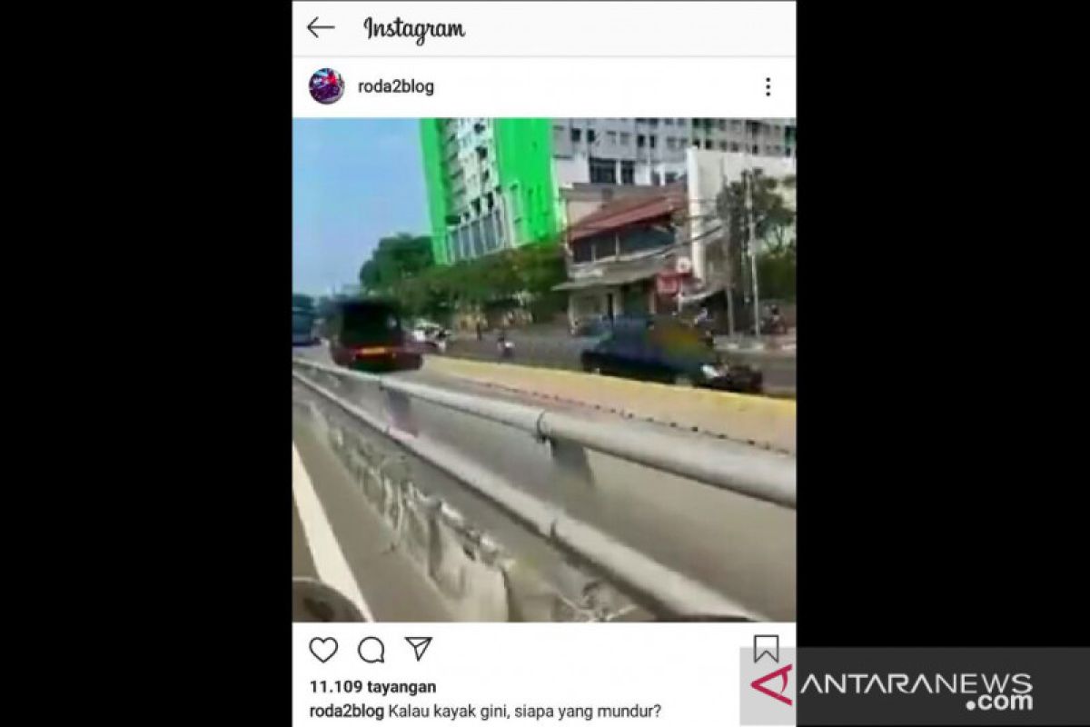 Polda Metro jelaskan alasan truk Brimob masuk jalur busway lawan arah