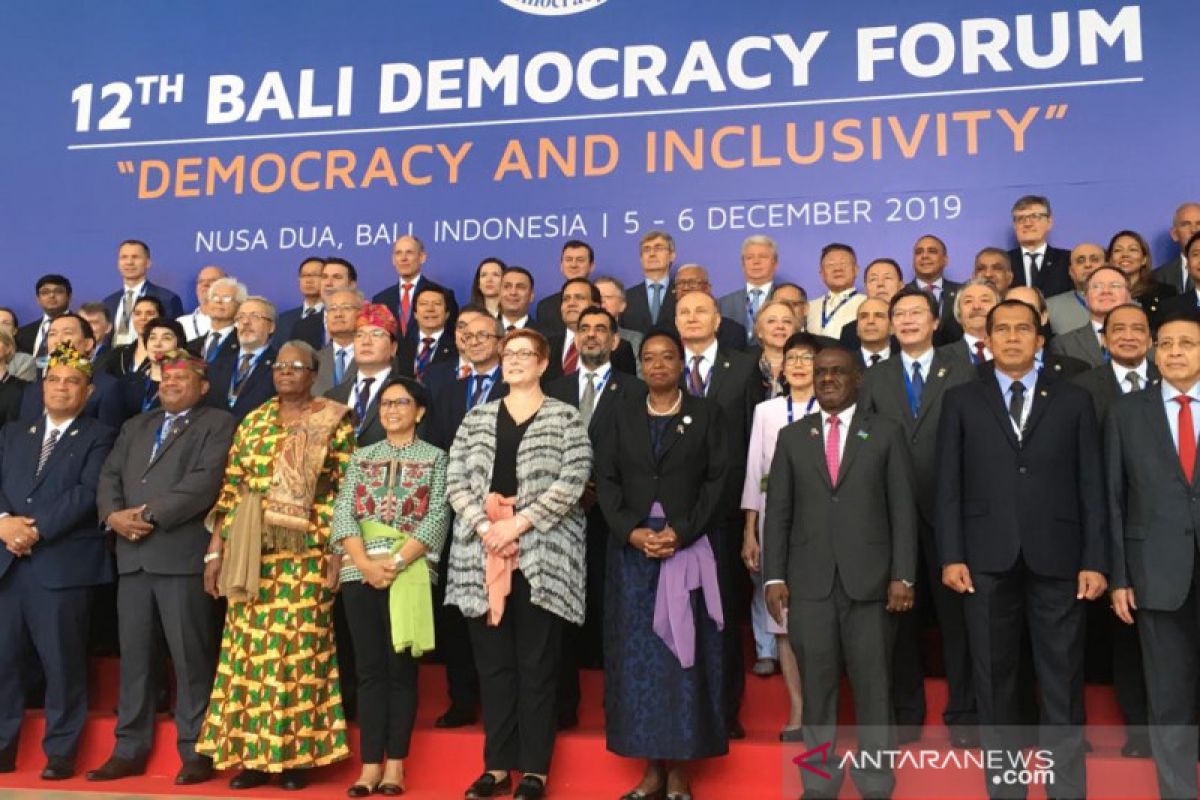 BDF ke-12, Menlu soroti demokrasi inklusif dan kerapuhan negara