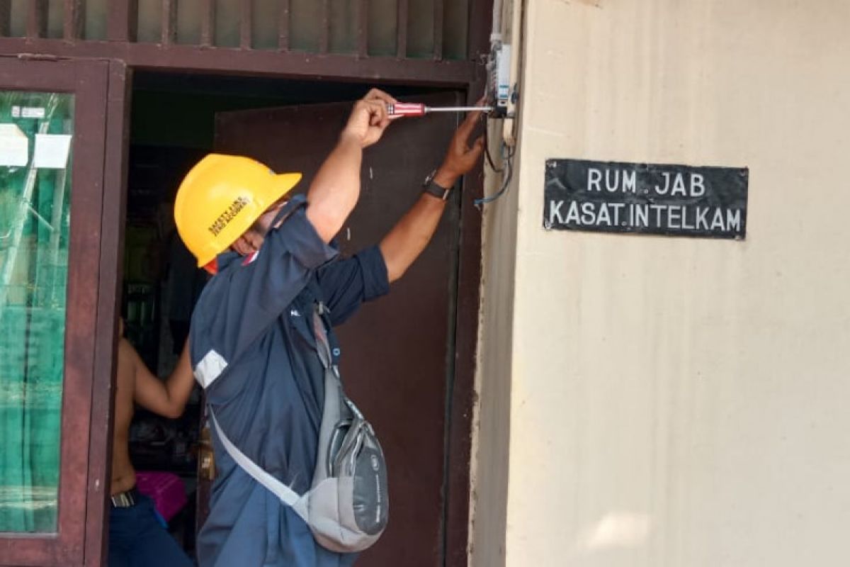 Rumah dinas Polres Dompu beralih gunakan listrik pintar