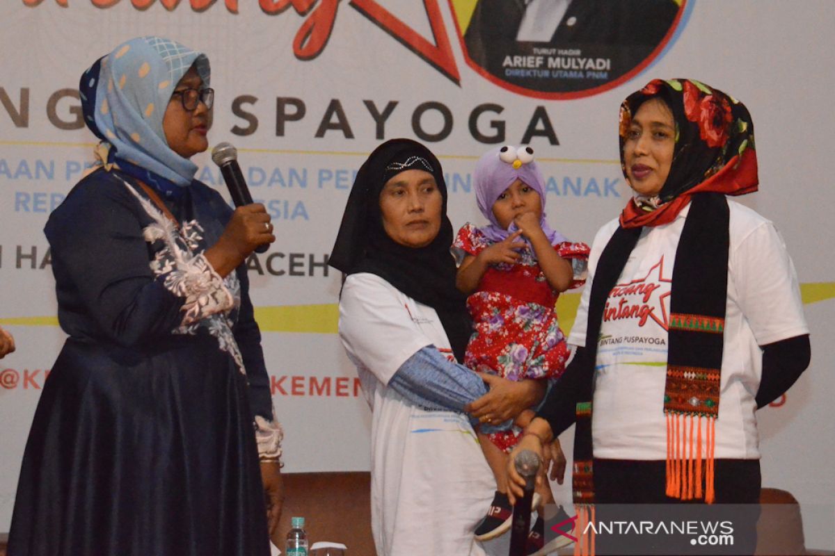 Pendamping Mekaar PNM bisa berperan lindungi perempuan-anak