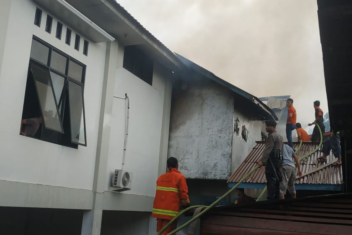 Kebakaran Gereja GKE Putussibau hanguskan bagian belakang gereja