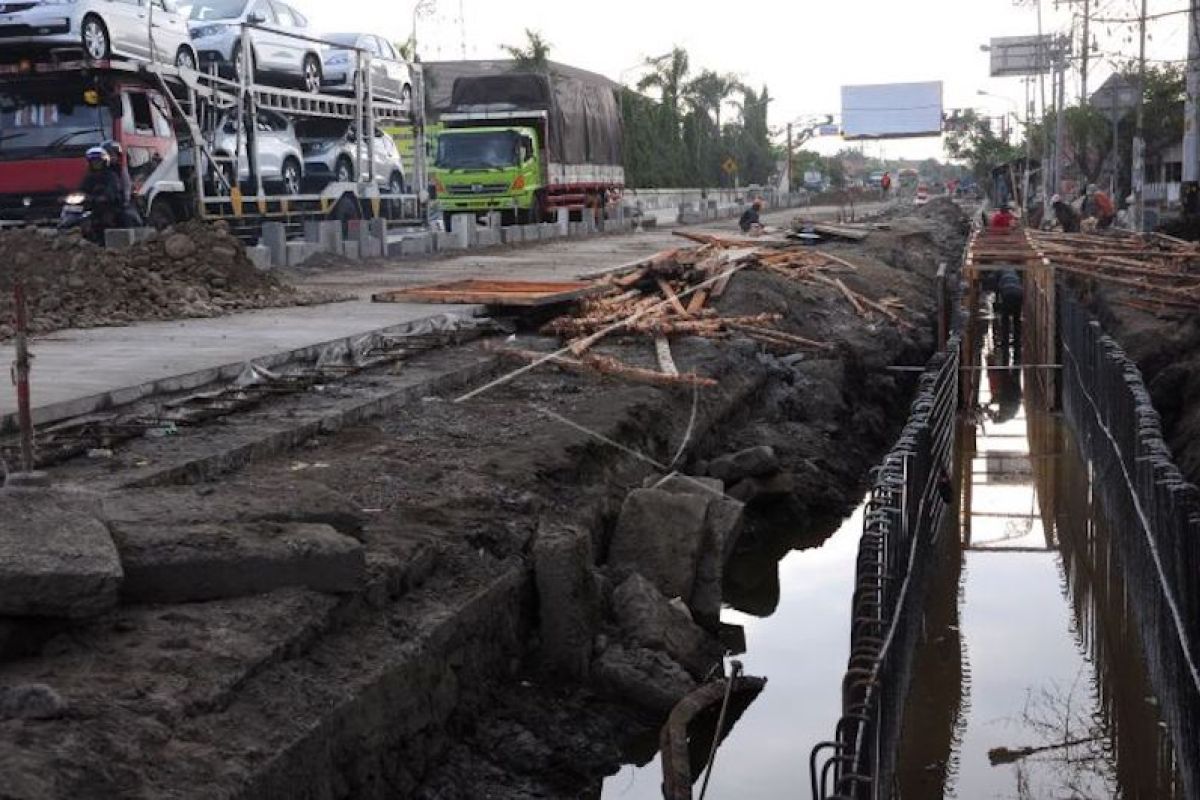 Pemprov Sumatera Selatan normalisasi drainase  jalan utama Palembang