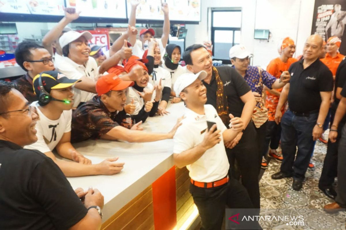 Ahok hadiri peresmian restoran KFC di Solo