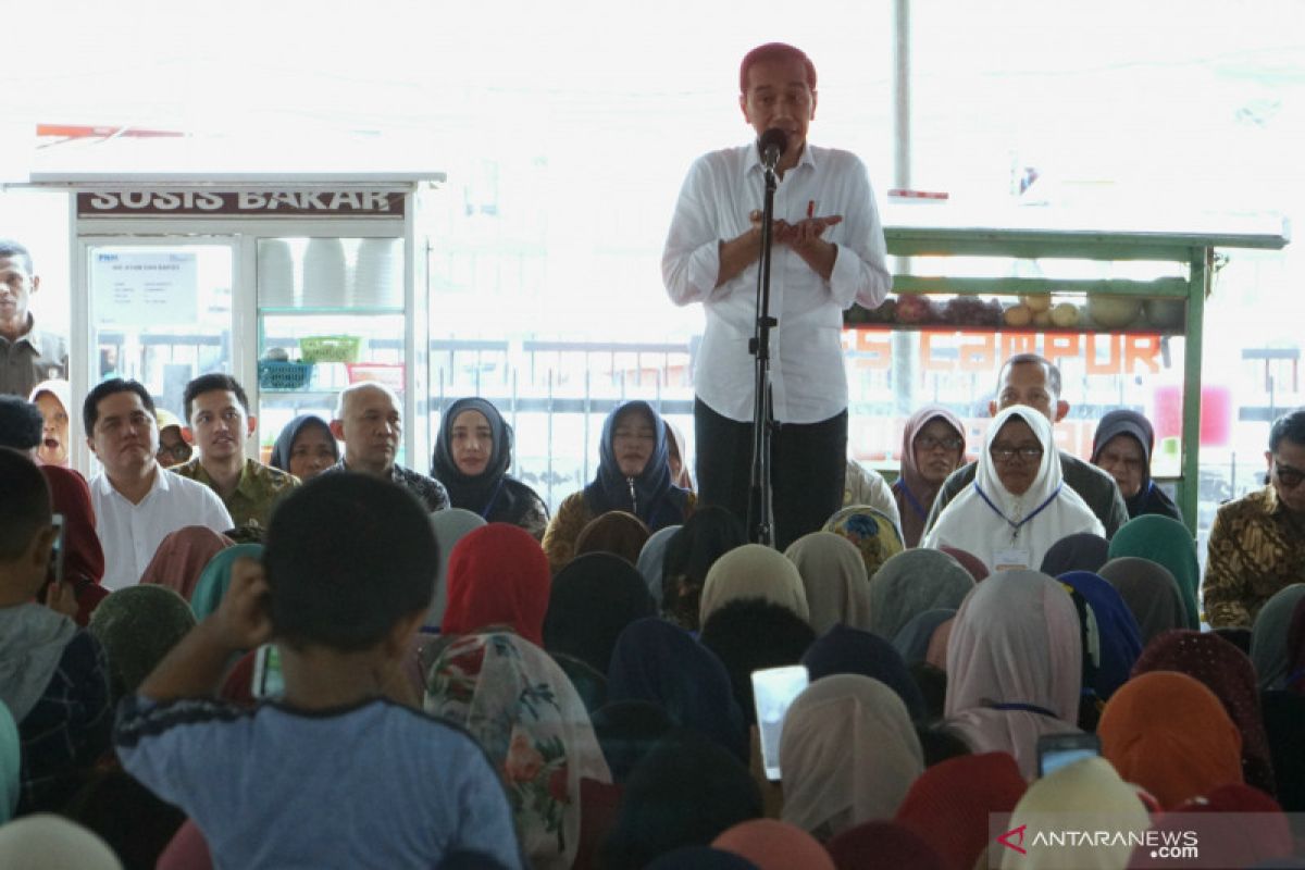 Presiden cerita orang tuanya "jualan" bambu untuk biaya sekolah