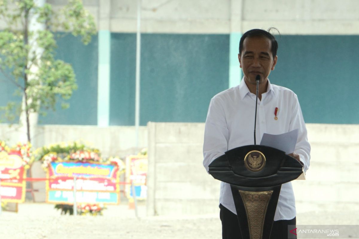 Presiden Jokowi kejar industri petrokimia kurangi defisit neraca perdagangan