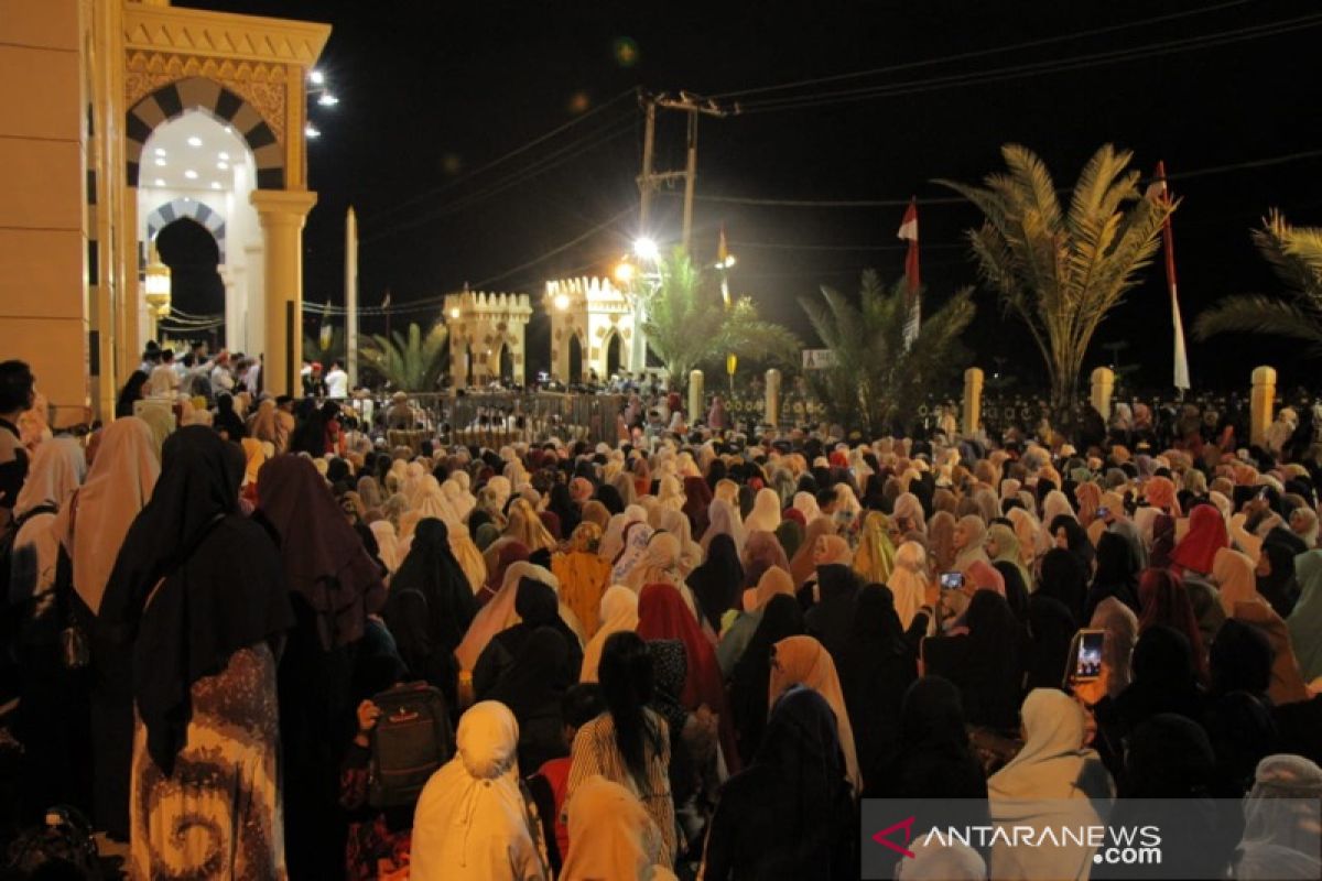 Masyarakat Aceh membeludak hadiri ceramah UAS di Masjid KL