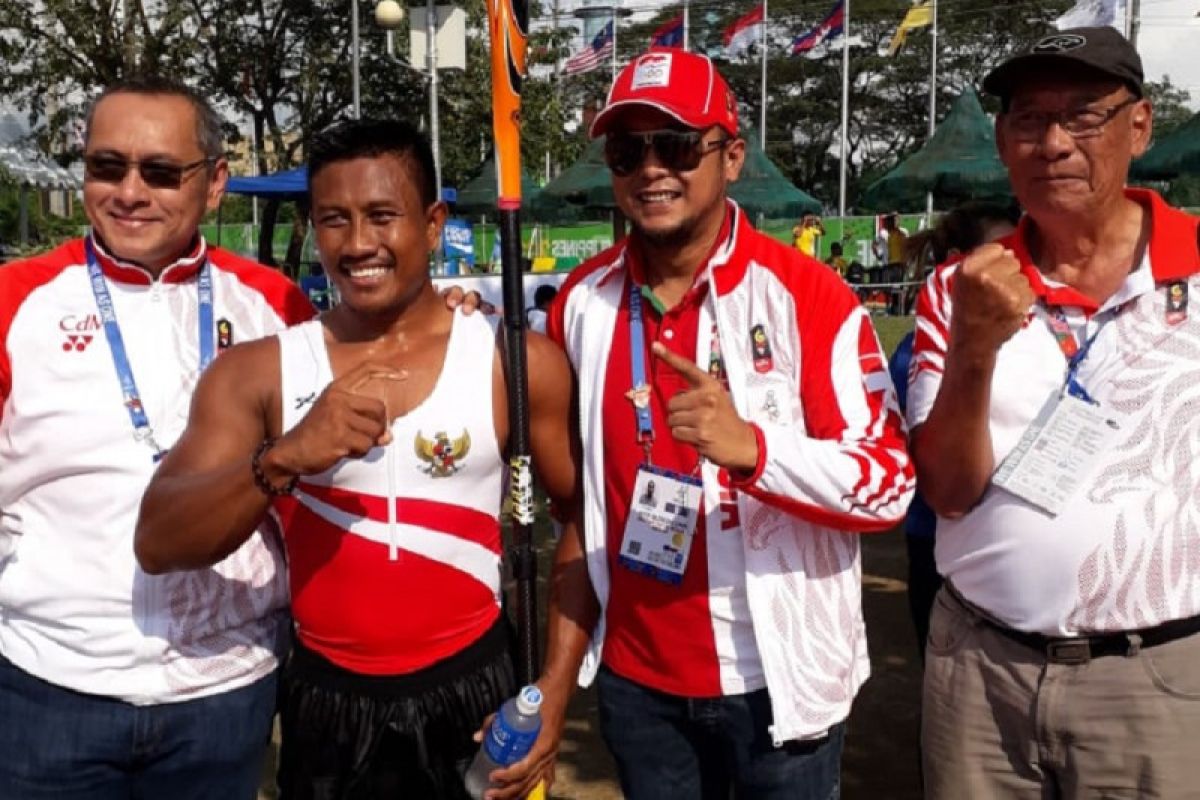 Maizir persembahkan medali emas kano 1000 meter putra