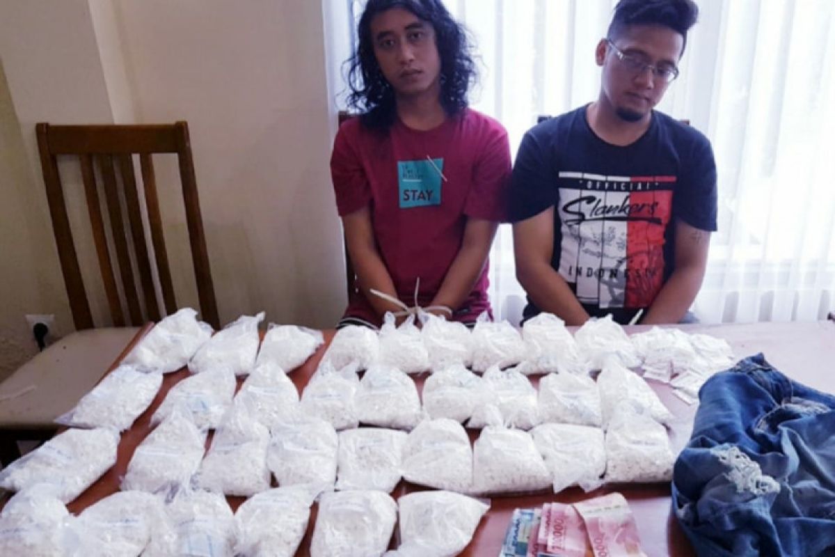 Bali police confiscate 33,400 diazepam tablets