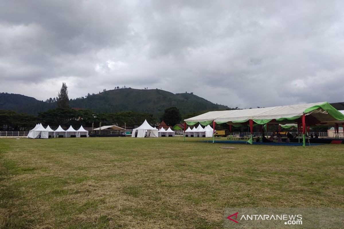 Warga kritik penyelenggaraan konser di lapangan sepak bola Musara Alun