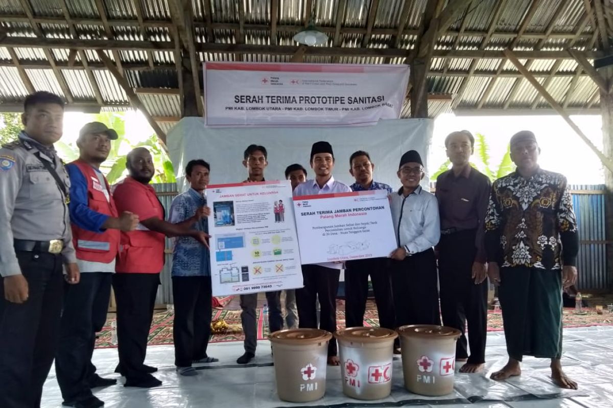 PMI bantu pembangunan toilet untuk korban gempa di Lombok Utara