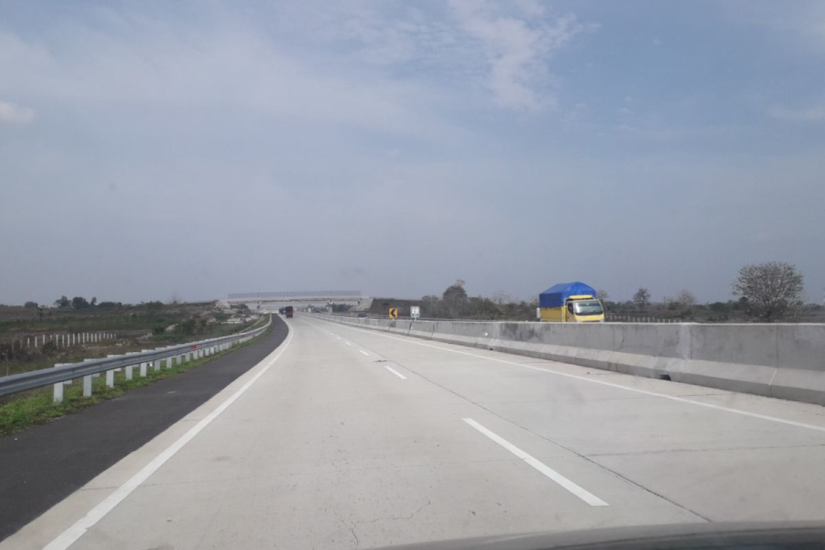 Kecelakaan terjadi di Tol Terbanggi Besar, satu tewas dan dua luka berat