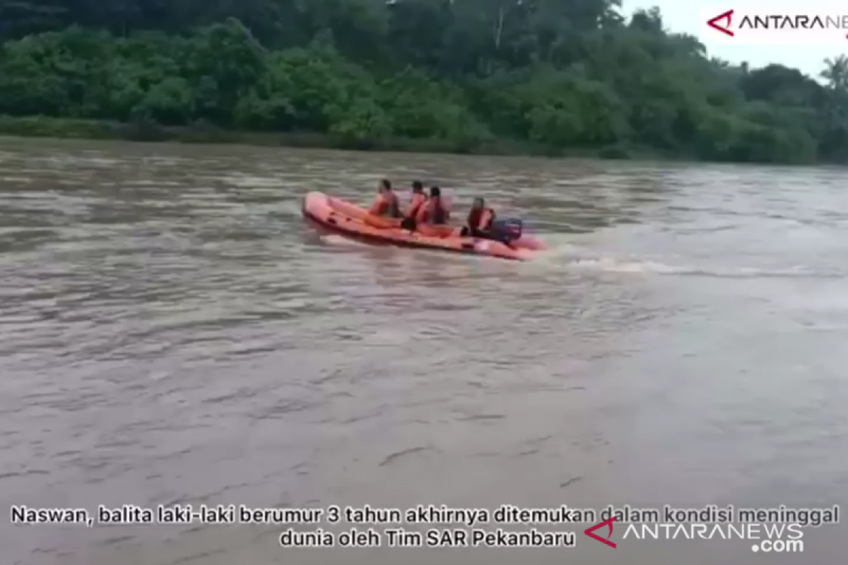 Balita hanyut ,  ditemukan tiga kilometer dari lokasi kejadian