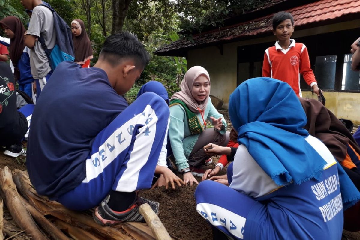 Duta Pertanian Kalbar gelar kelas Bangga Bertani di Lemukutan