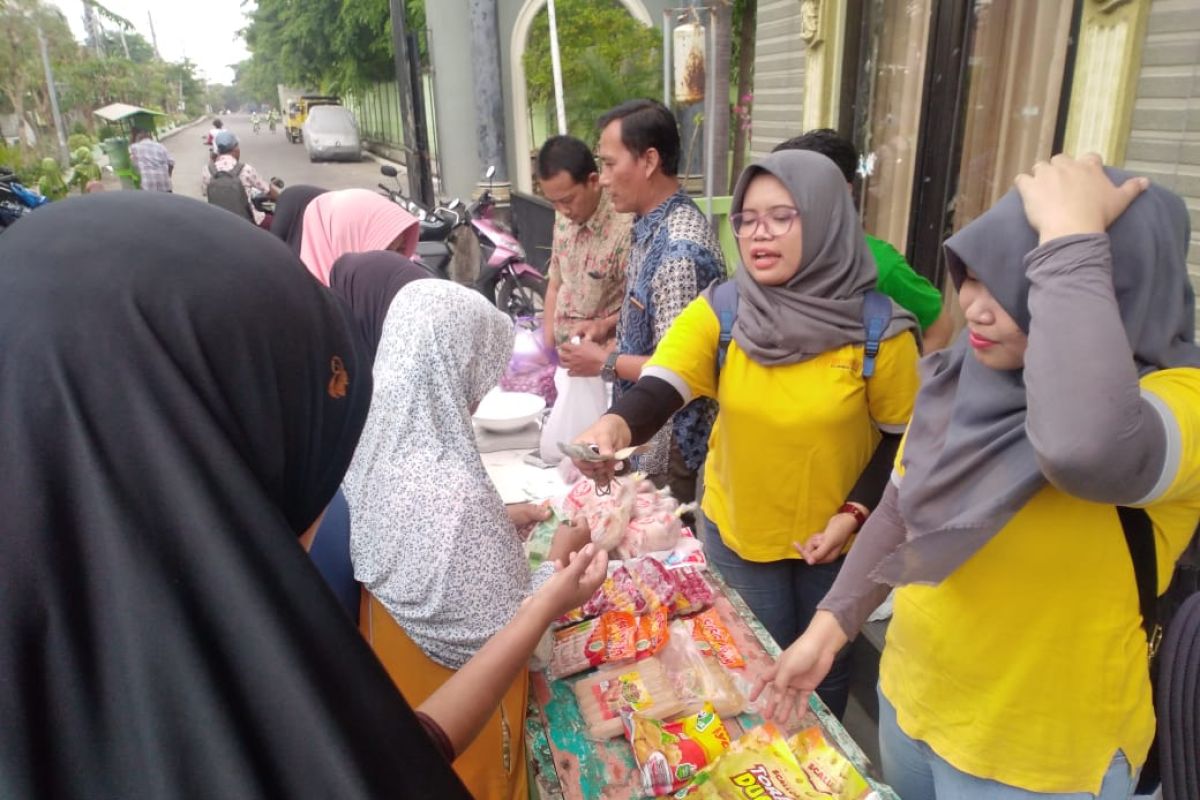 Jelang Natal dan tahun baru, operasi pasar digelar di Surabaya