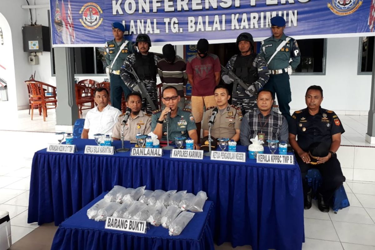 Lanal Karimun gagalkan penyelundupan benih lobster senilai Rp8 miliar