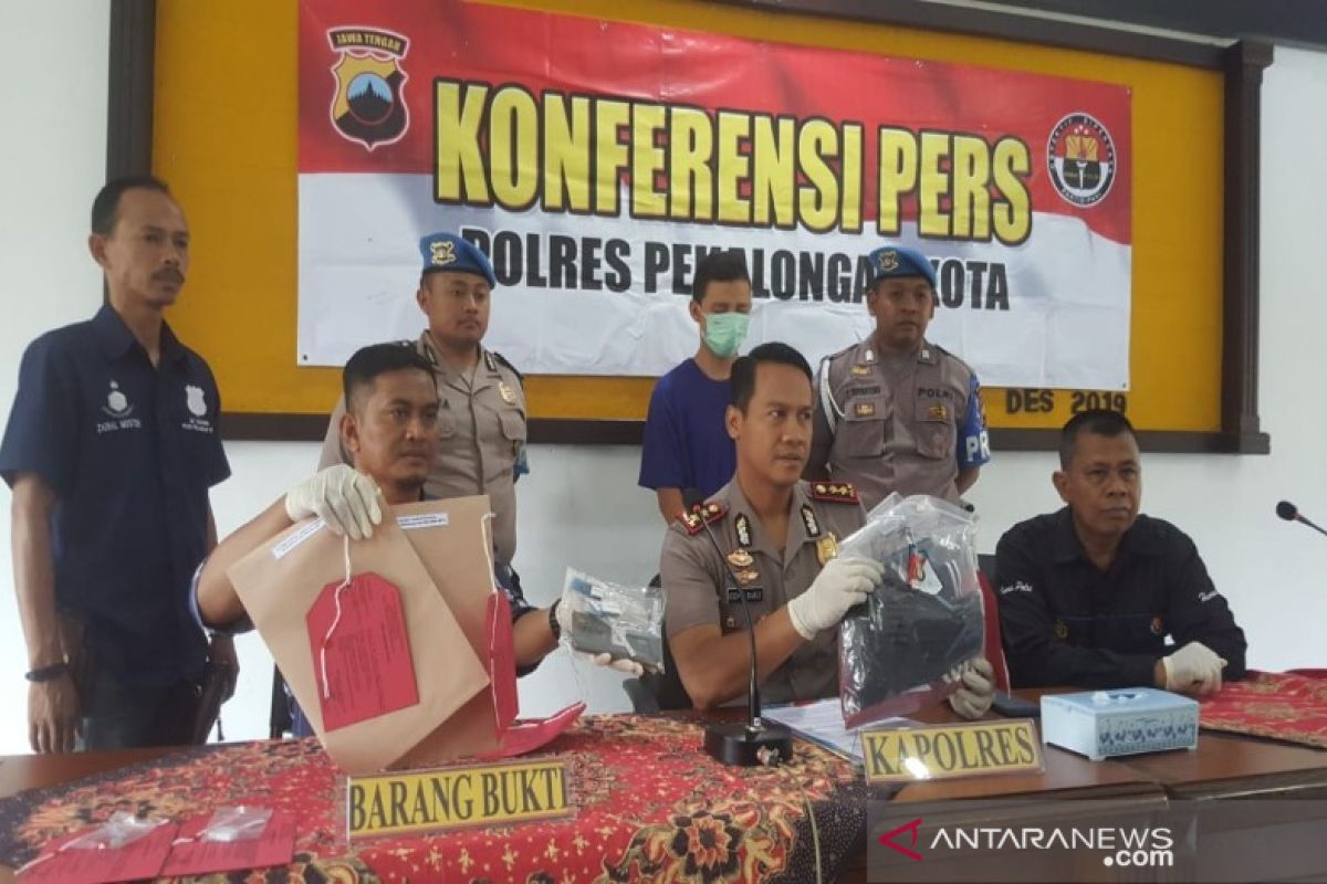 Tidak direstui orang tua korban, remaja Pekalongan ini sebar konten asusila bersama kekasihnya di medsos