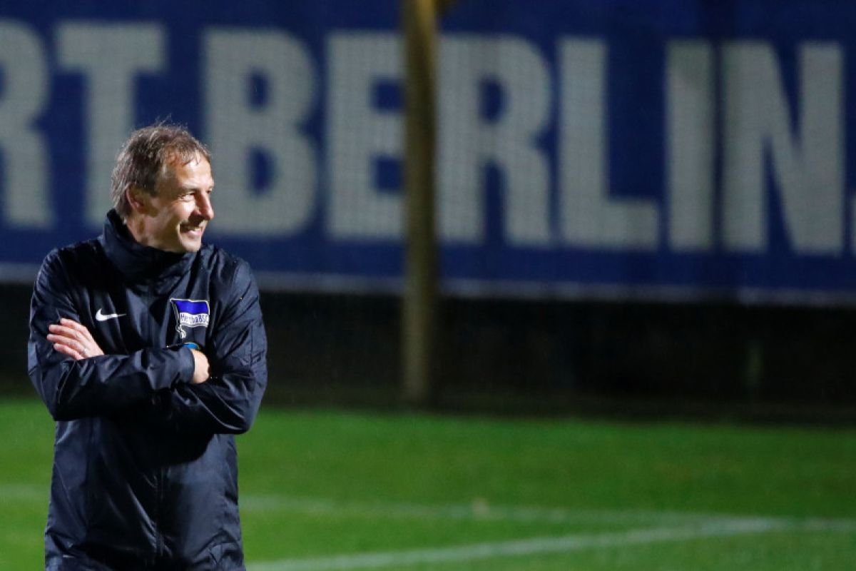 Klinsmann ingin Hertha tiru  Liverpool