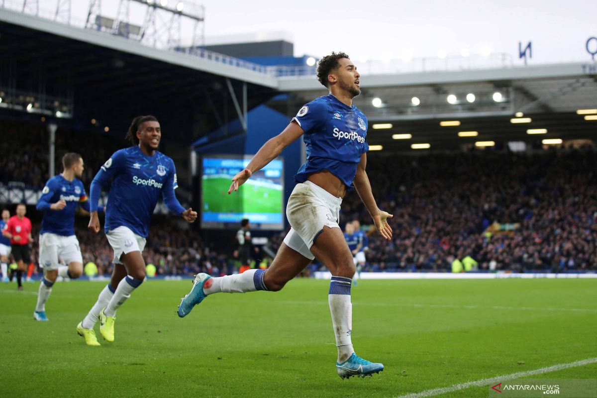 Kalahkan Chelsea 3-1, Everton tinggalkan zona degradasi