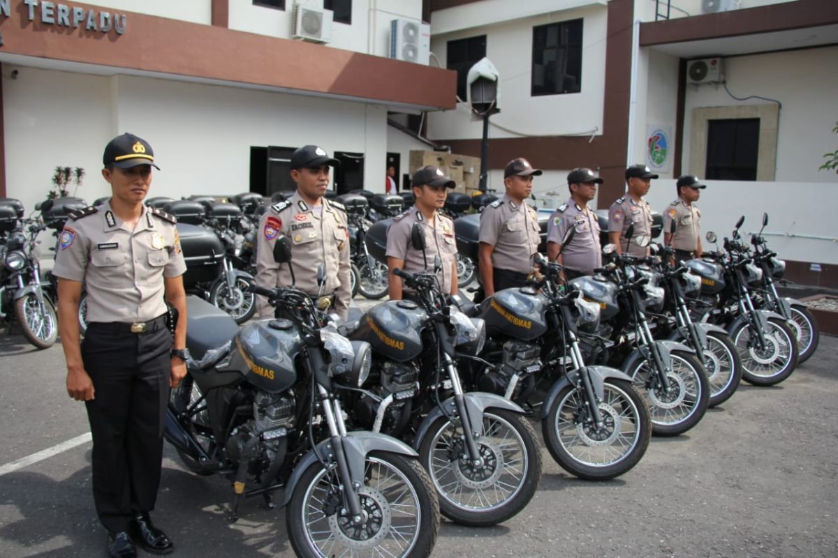 Polda Malut serahkan puluhan kendaraan dinas ke personel