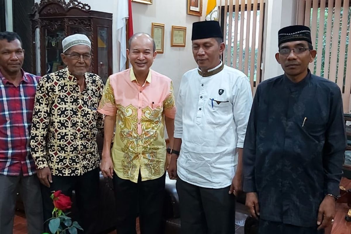 Pemkab Aceh Tamiang umrahkan imam kampung dan da'i