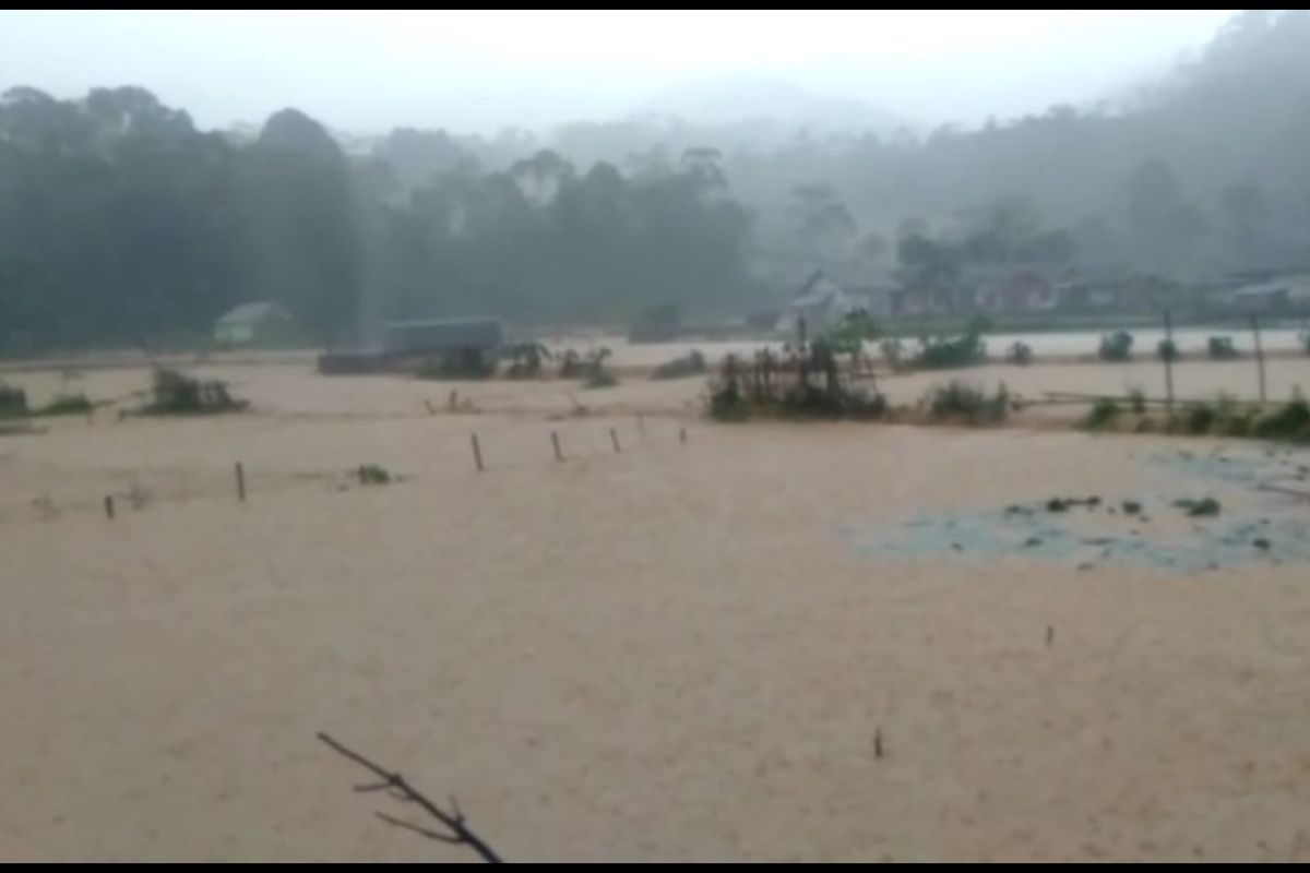 Gubernur turunkan Satgas  BPBD ke lokasi banjir bandang Cibeber-Bayah