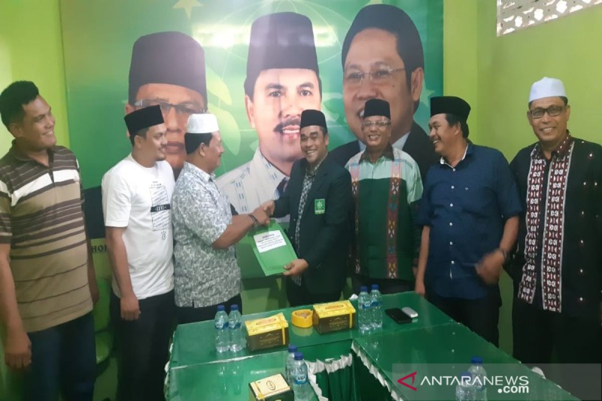 Dahlan Hasan kembalikan berkas  ke PKB dan PKS