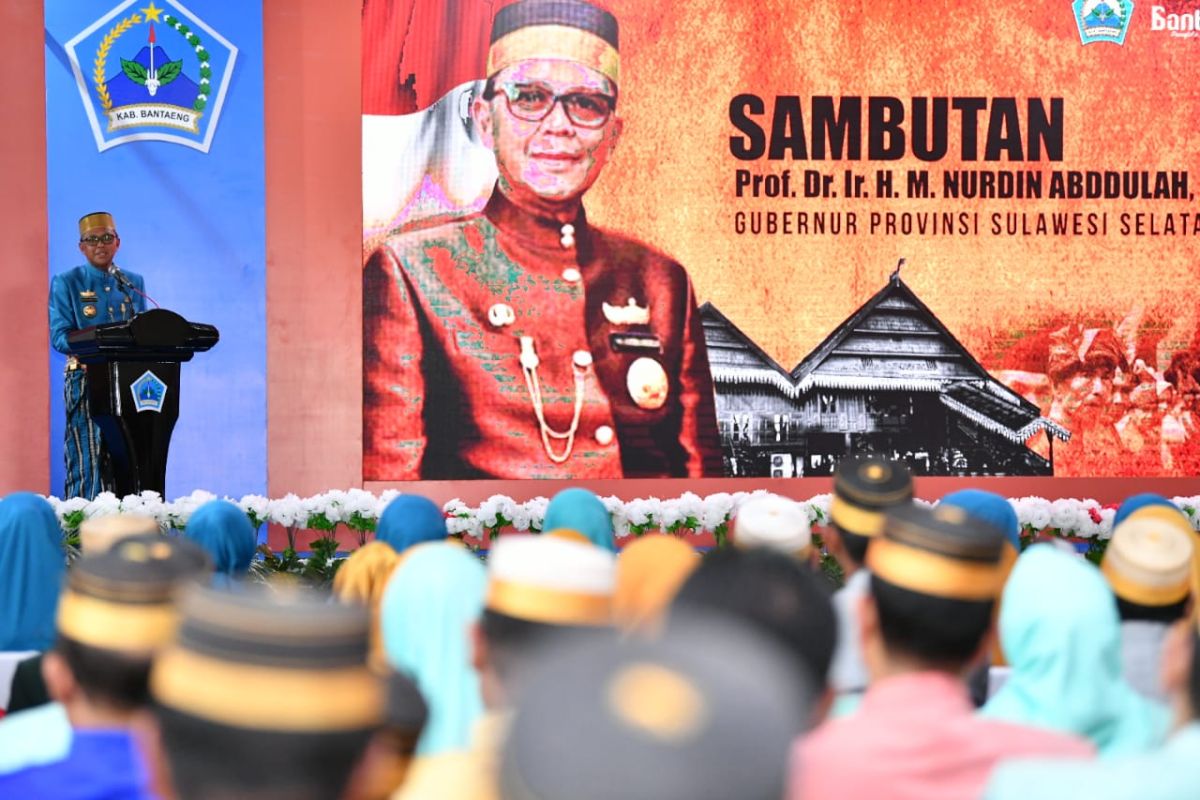 Gubernur Sulsel mengaku masuk dunia politik karena Bantaeng