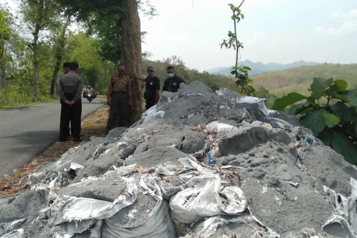 Polisi selidiki dugaan buangan limbah beracun di Tulungagung