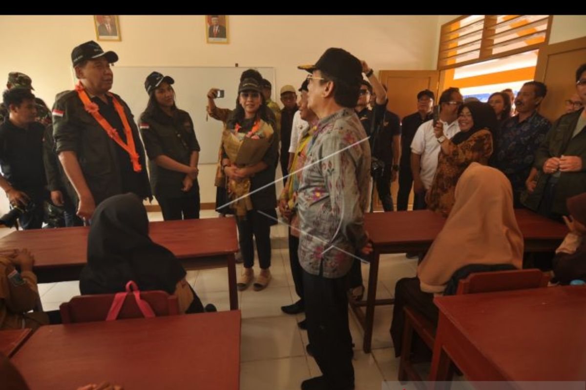 CT Corp serahkan bantuan fasilitas pendidikan korban bencana Sulteng