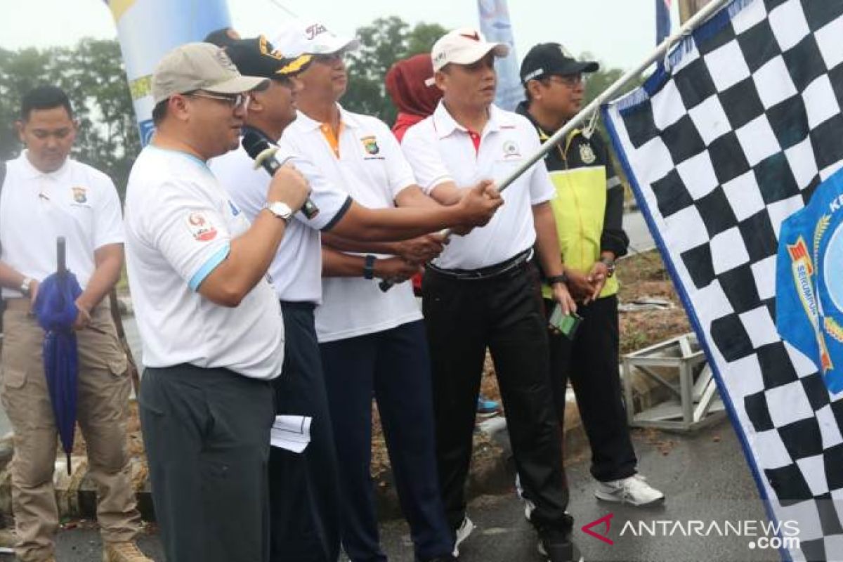 Peringati Hari Ibu, ribuan warga Pangkalpinang ikuti jalan sehat