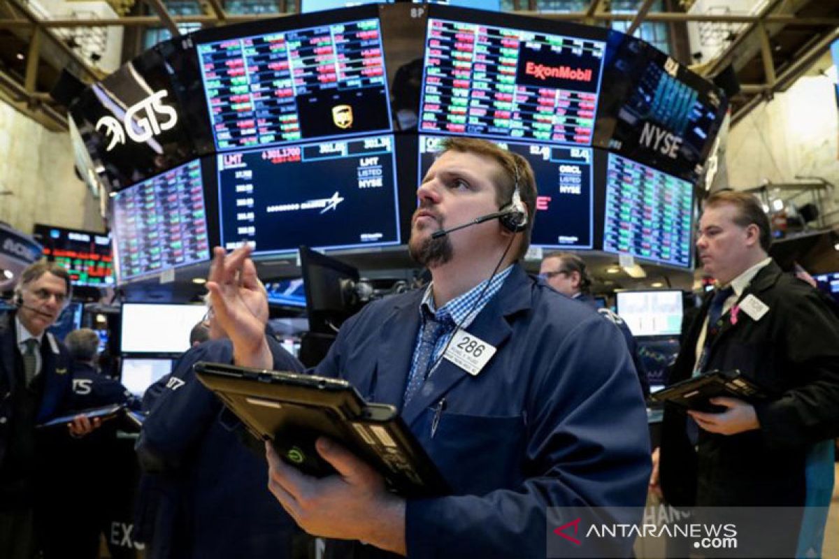 Wall Street ditutup bervariasi di tengah laporan laba triwulan