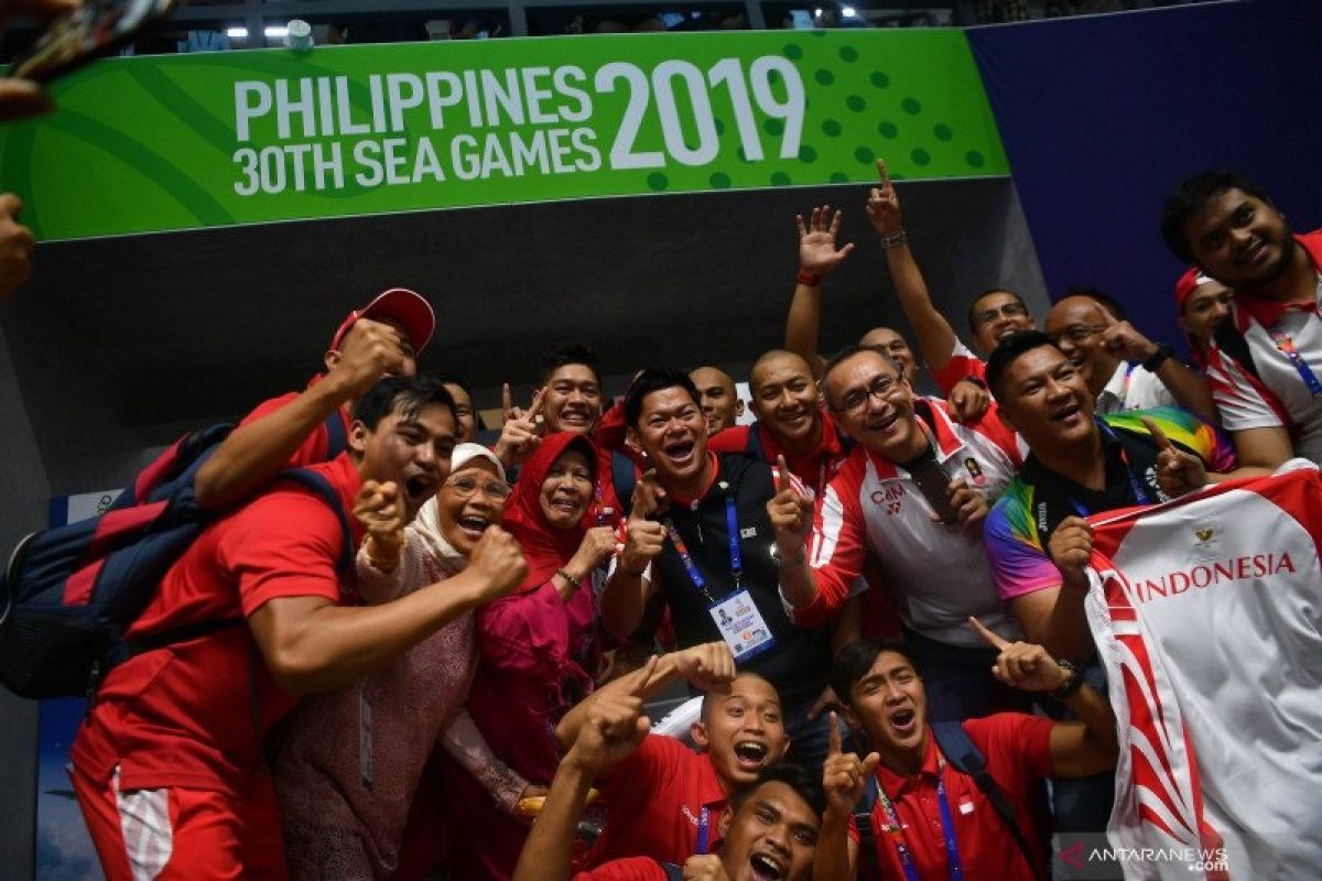 Kontingen SEA Games Indonesia kian kokoh di posisi kedua sampai Jumat malam