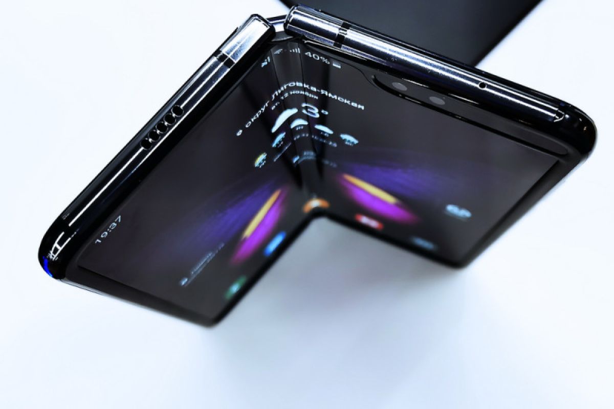 Samsung layar lipat dibekali kamera 108MP