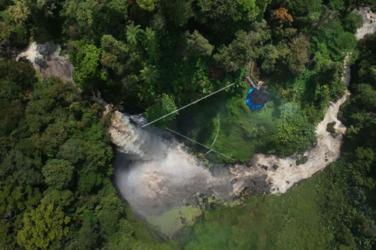 Obyek wisata air terjun Telun Berasap di Kabupaten Kerinci