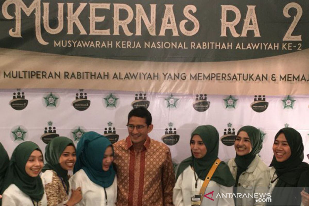 Sandiaga: Medsos ibu-ibu majelis taklim dapat berkontribusi positif