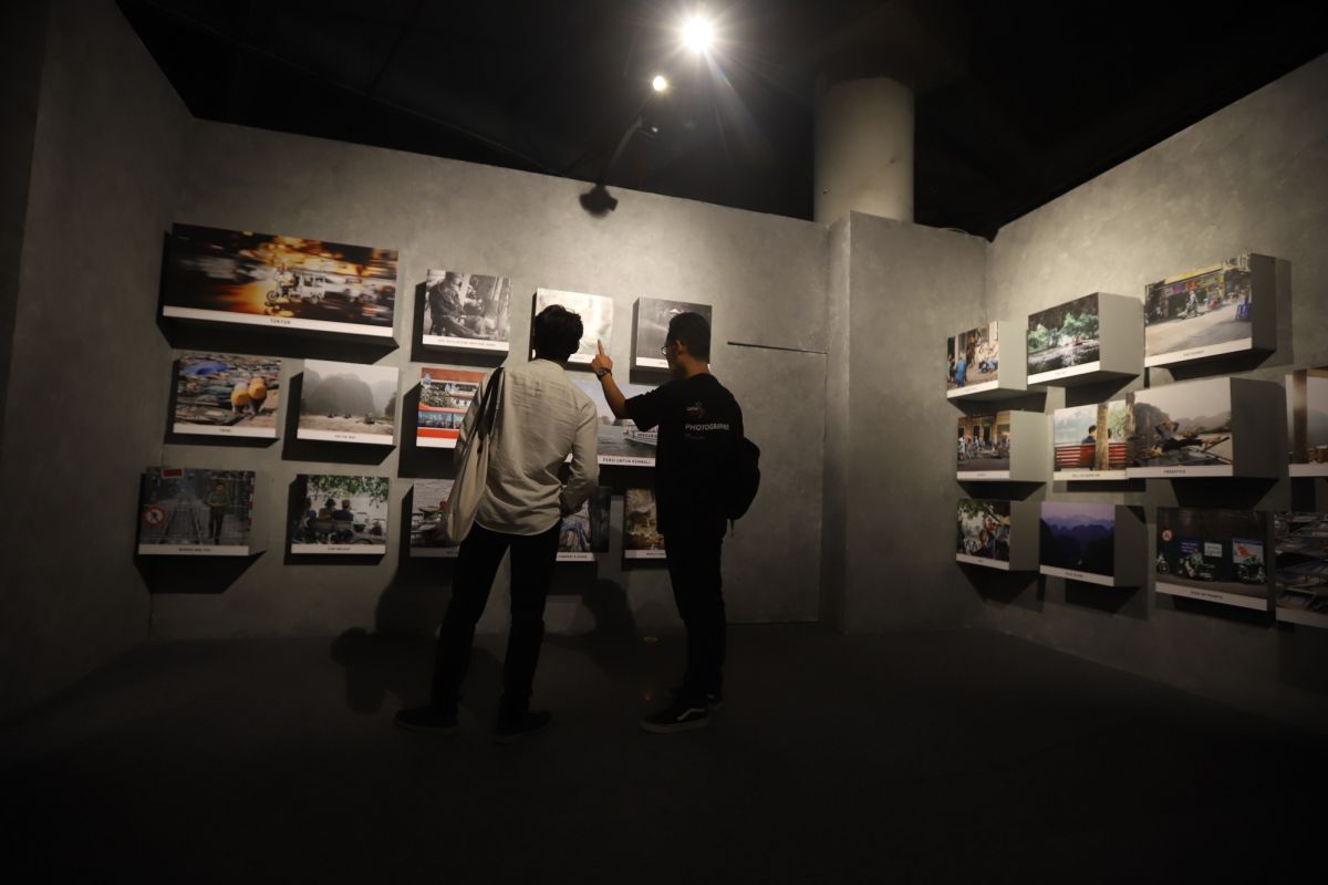 Melihat keindahan Vietnam di pameran "Visual Collaborative Exhibition"