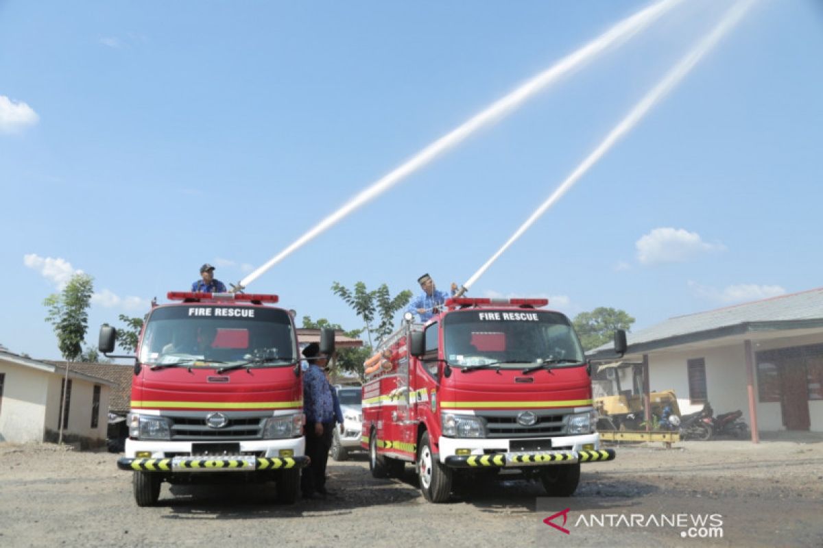 Ogan Komering Ulu tambah dua mobil  pemadam kebakaran