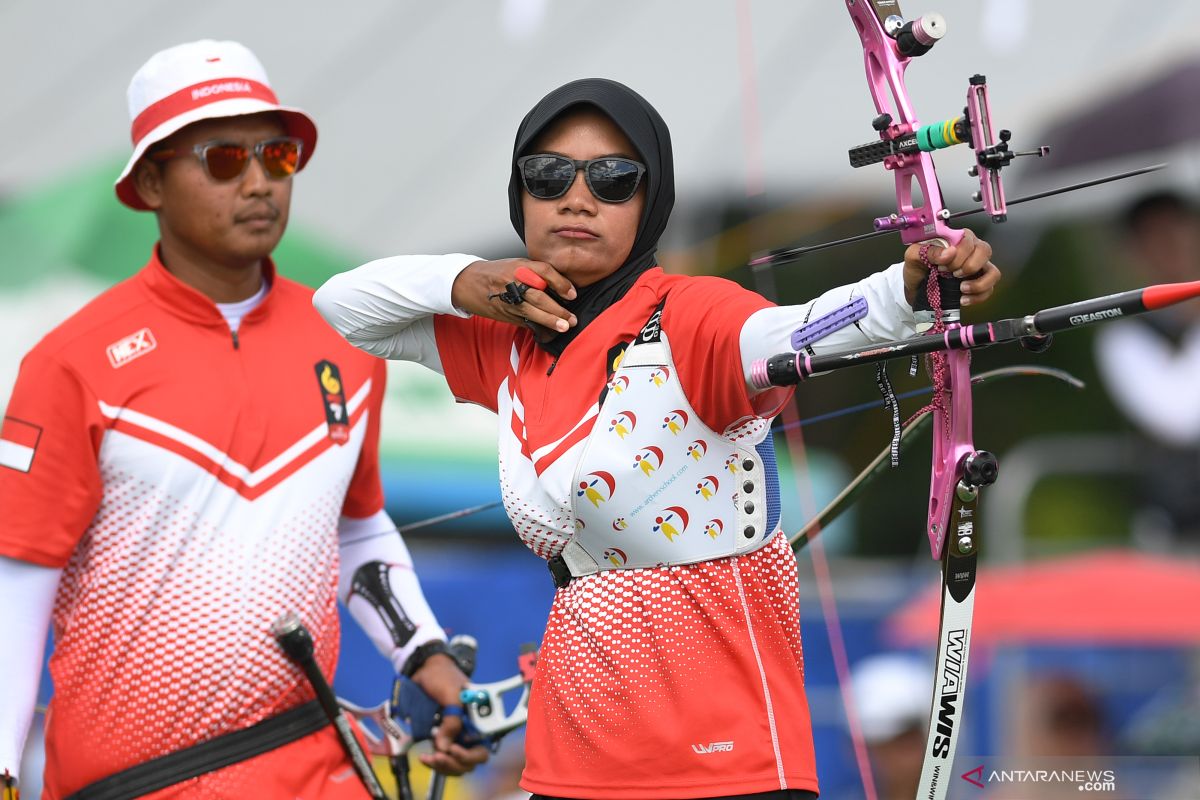 Trio srikandi Indonesia kehilangan emas compund putri