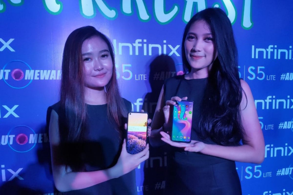 Infinix resmi luncurkan S5 unggulkan layar "punch hole"