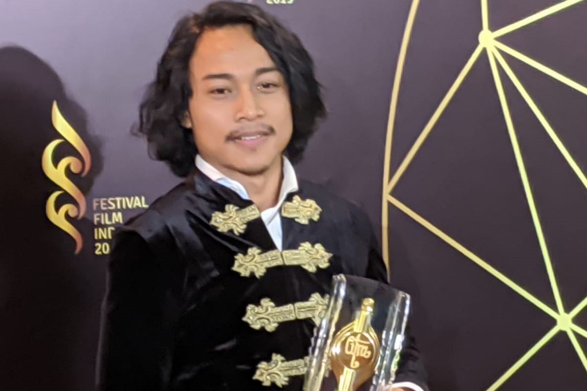 Aktor Terbaik FFI 2019 dedikasikan piala buat Shahrukh Khan