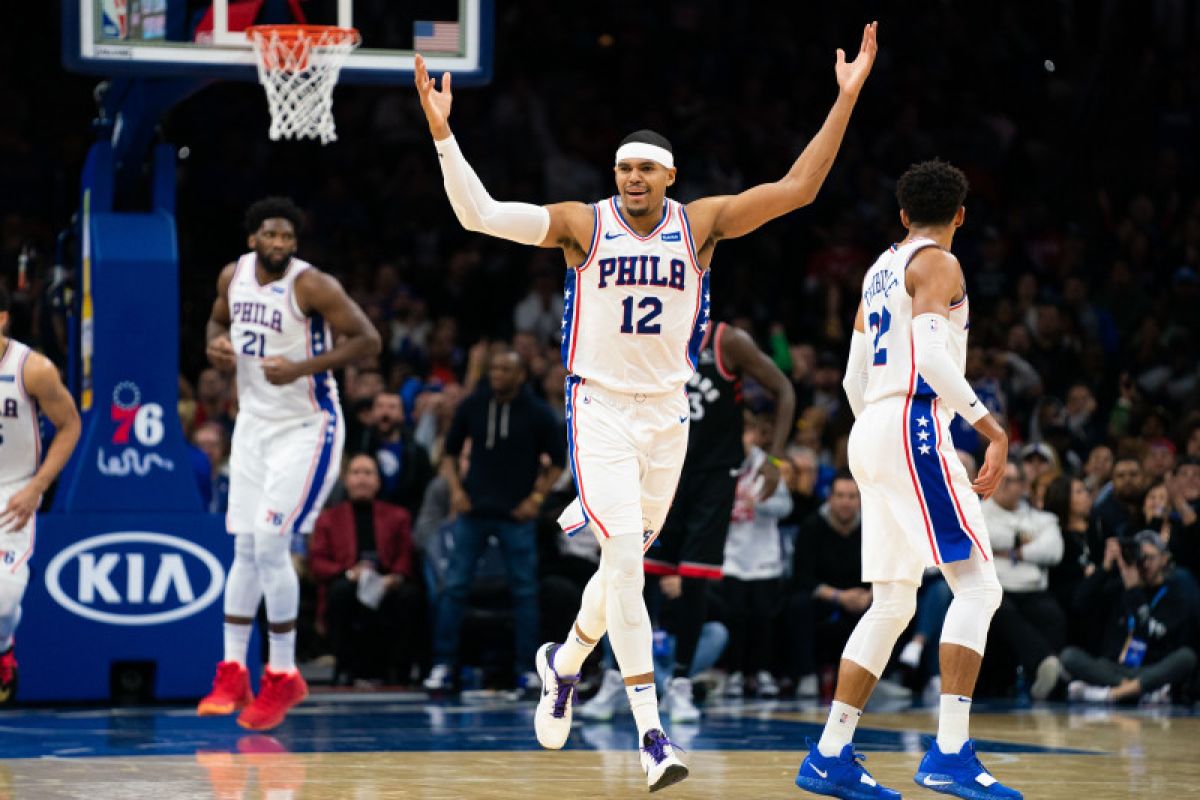 Sixers sempurna di kandang setelah gasak Raptors 110-104