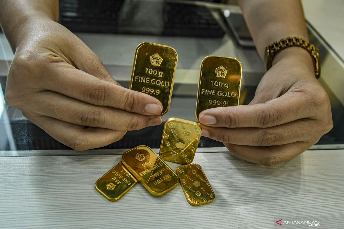 Harga emas Aneka Tambang terus turun menjadi Rp908.000/gram