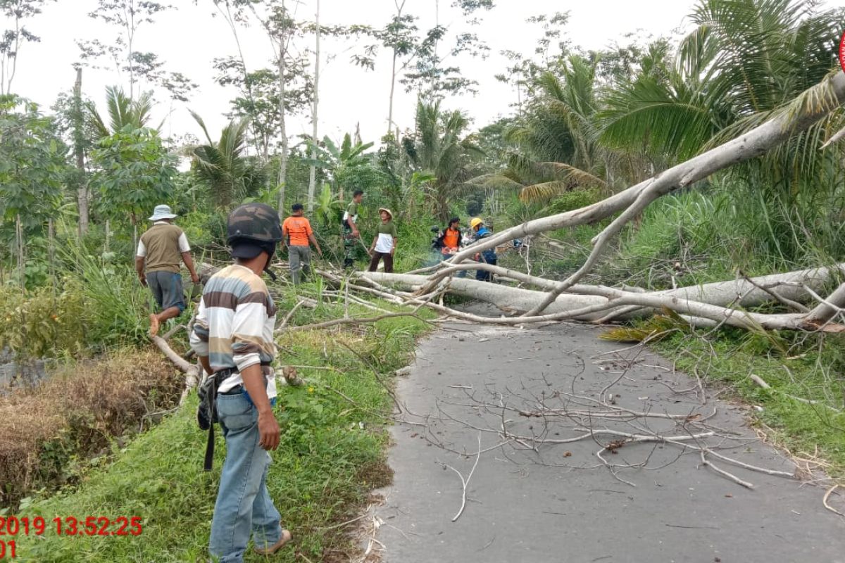 BPBD Sleman mengaktifkan posko tanggap darurat di Desa Sendangrejo