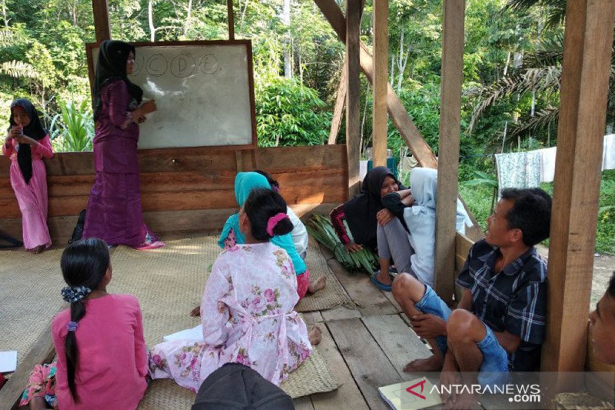 Suku Talang Mamak, kini mereka menolak hidup dalam ketidaktahuan